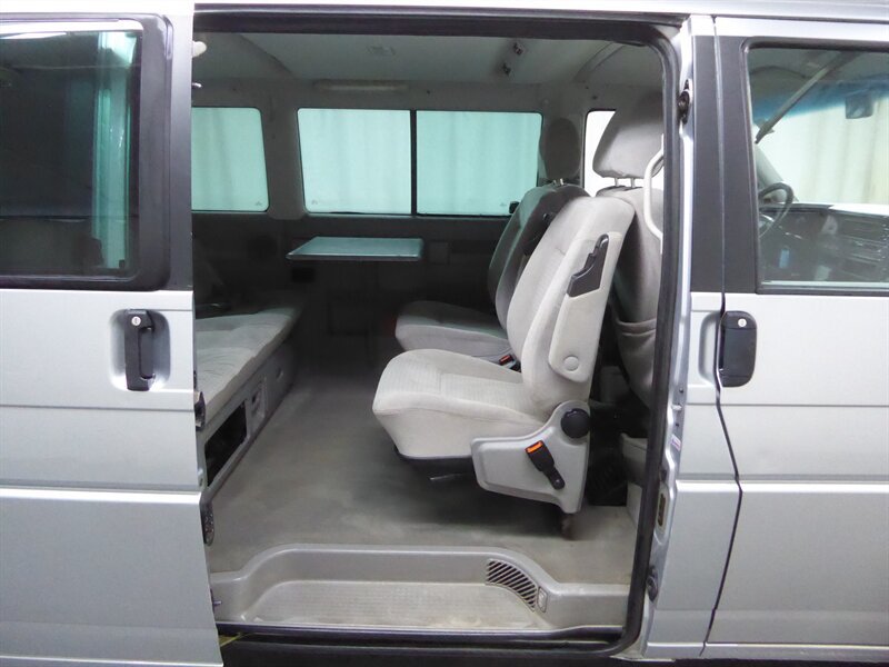 Used 2002 Volkswagen Eurovan MV FWD image 21