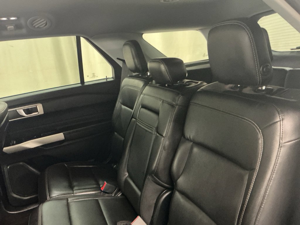 Used 2020 Ford Explorer XLT w/ Equipment Group 202A RWD image 30