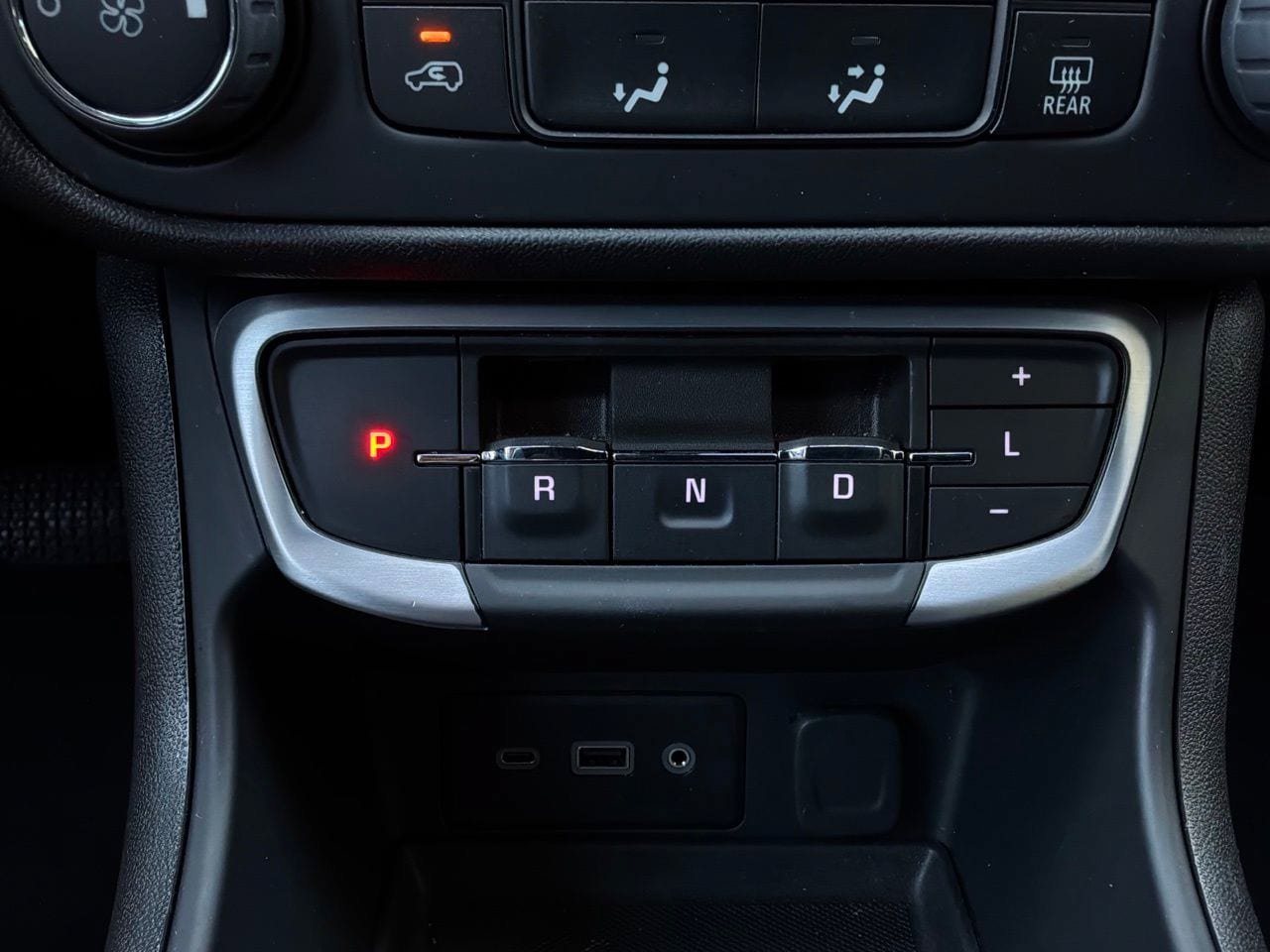 Used 2024 GMC Terrain SLE FWD image 23
