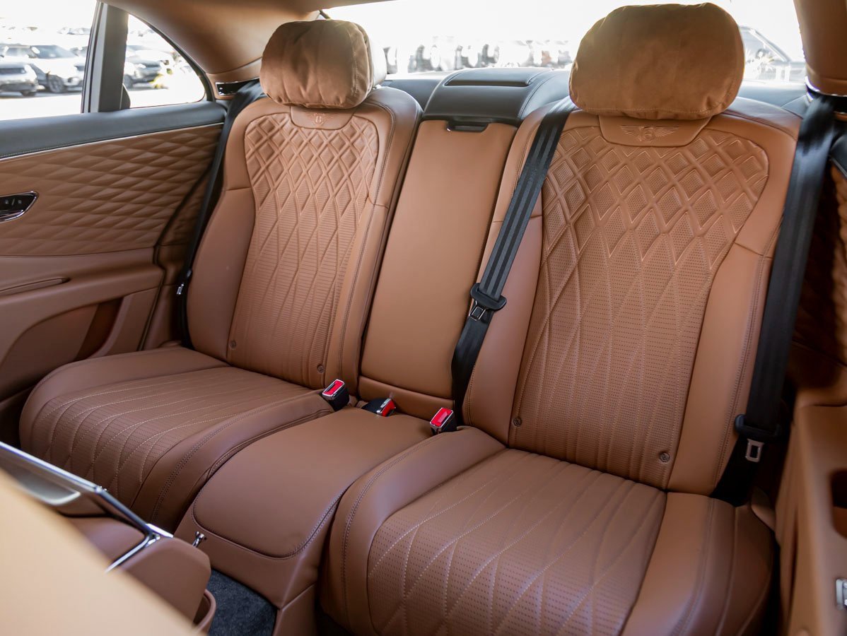 Certified 2021 Bentley Flying Spur W12 image 24