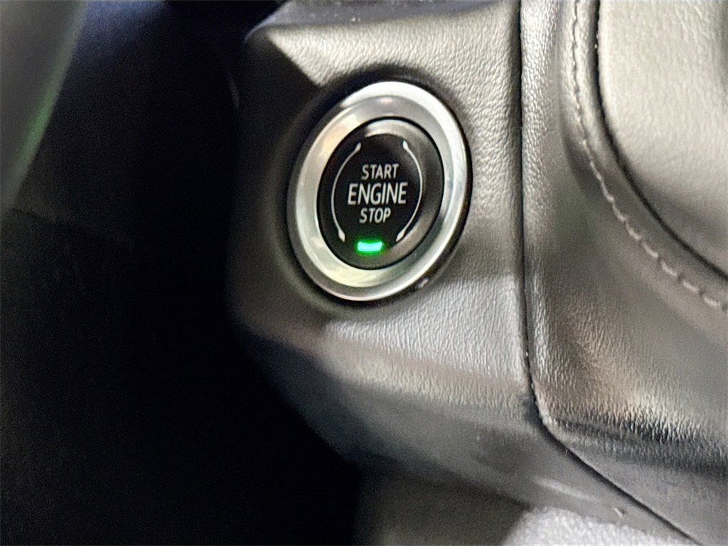 Used 2023 Chevrolet Suburban Z71 image 20