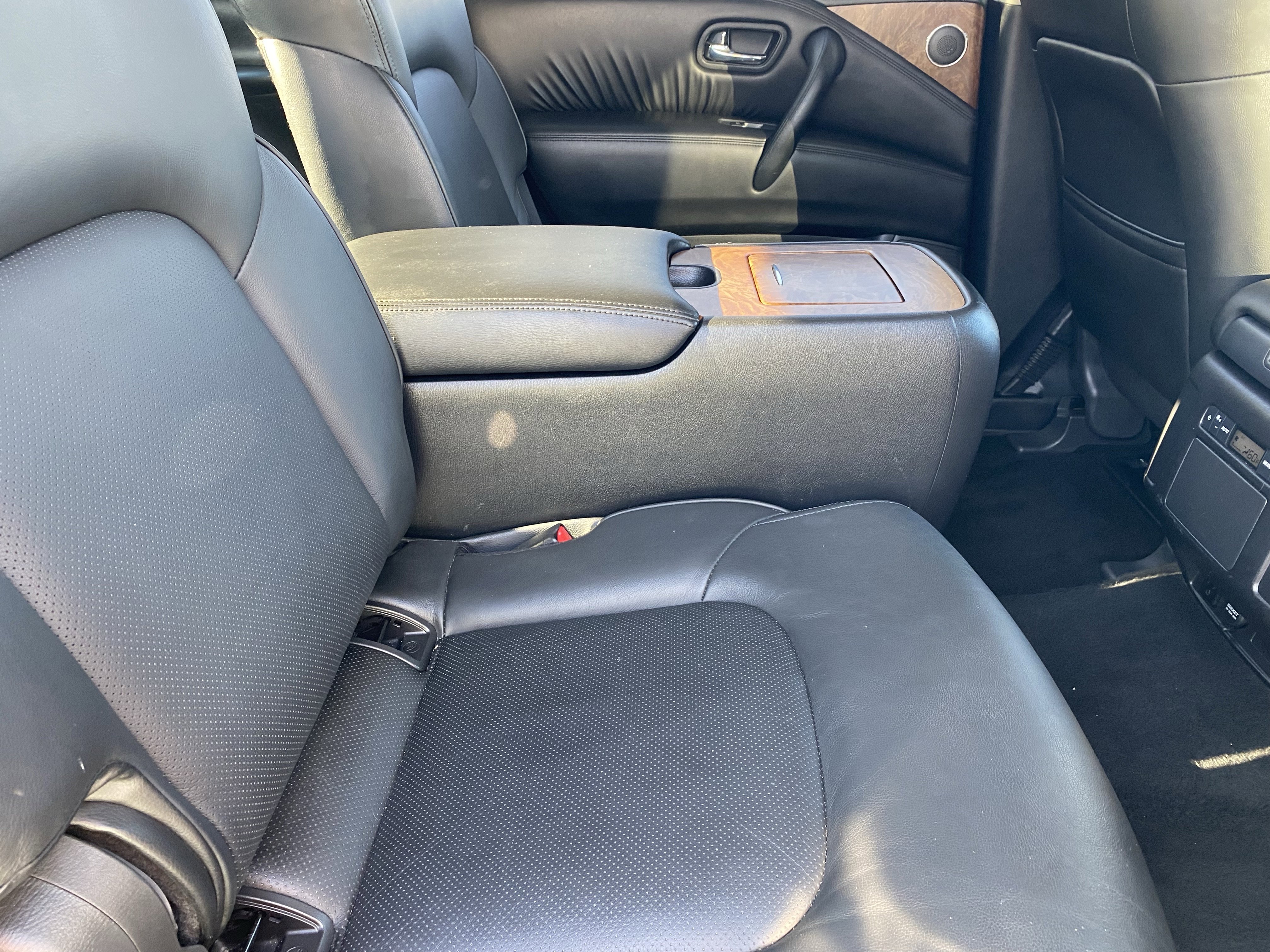 Used 2023 Nissan Armada SL w/ Captain's Chairs Package image 13