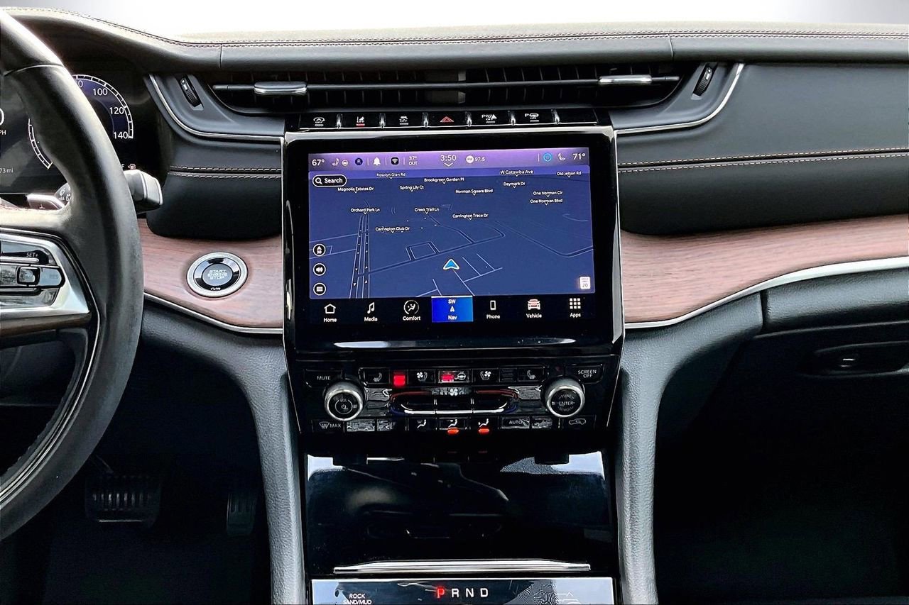 Certified 2022 Jeep Grand Cherokee Summit w/ Adv Protech Group IV image 12