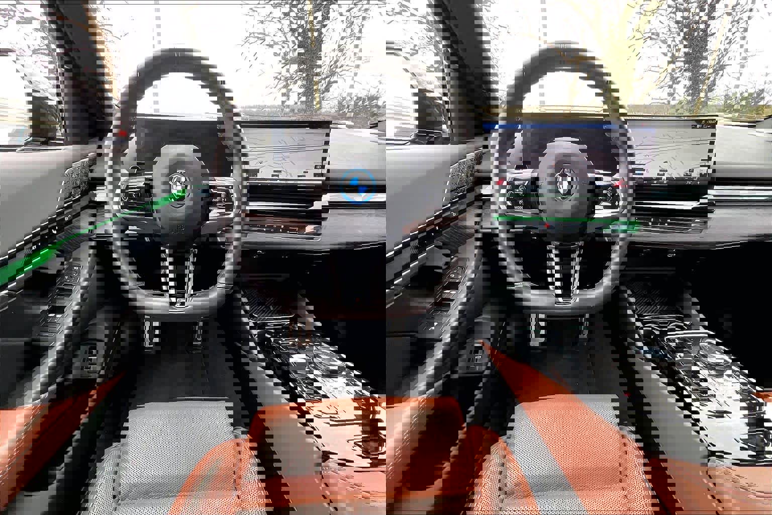 Certified 2024 BMW i5 eDrive40i w/ M Sport Package image 5