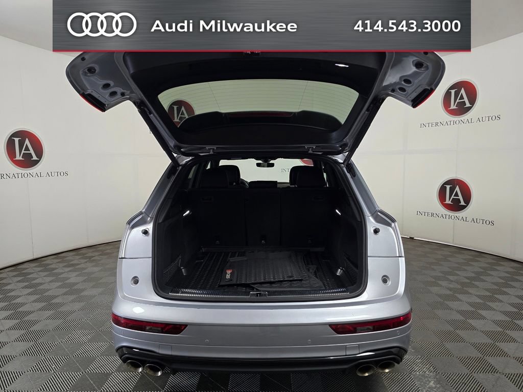 Used 2023 Audi SQ5 Premium Plus w/ Premium Plus Package AWD/4WD image 9