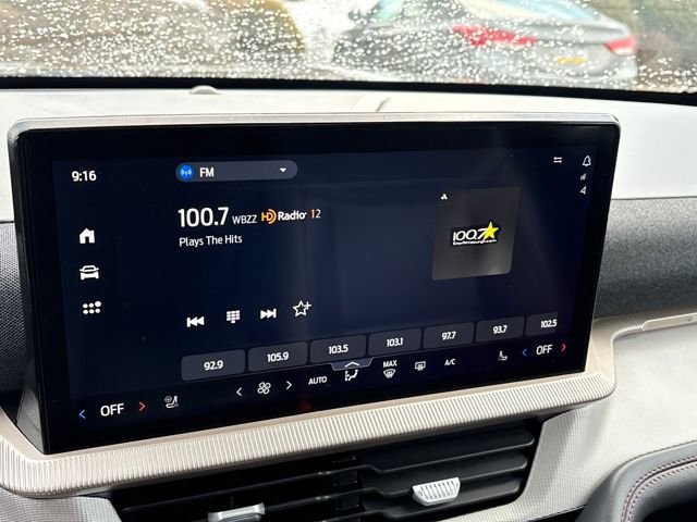 Used 2025 Ford Explorer Active w/ Active Comfort Package image 16