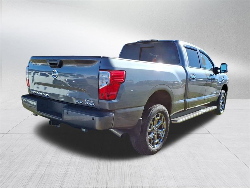 Used 2017 Nissan Titan SV image 4