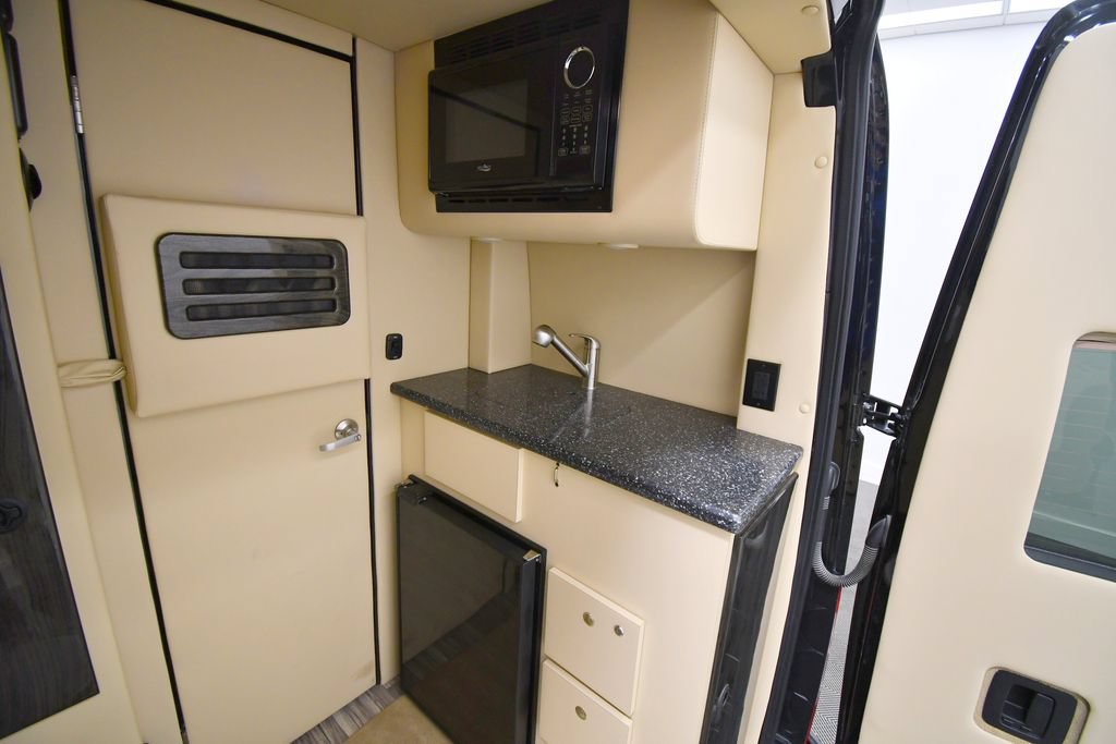 Used 2021 Mercedes-Benz Sprinter 3500 image 10