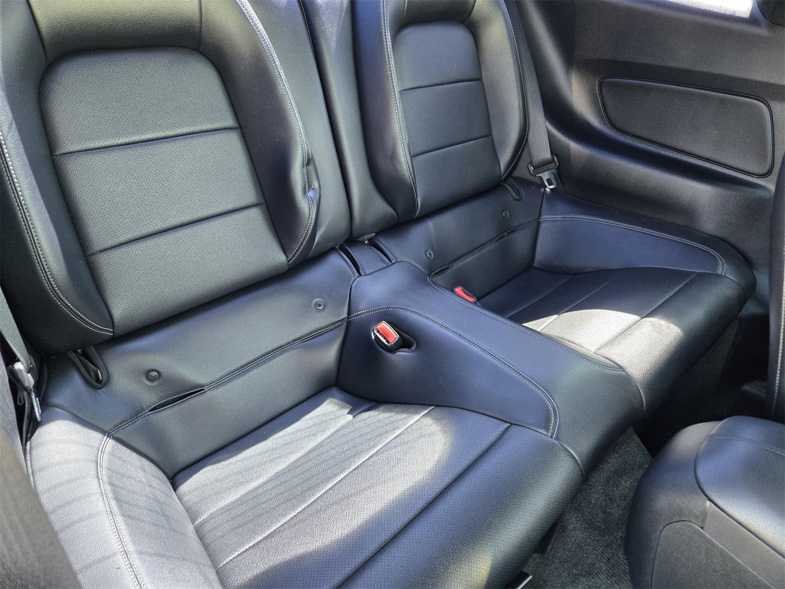 Used 2016 Ford Mustang GT Premium image 29