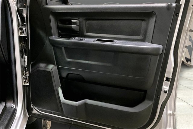 Used 2014 RAM 2500 Tradesman w/ Chrome Appearance Group image 13