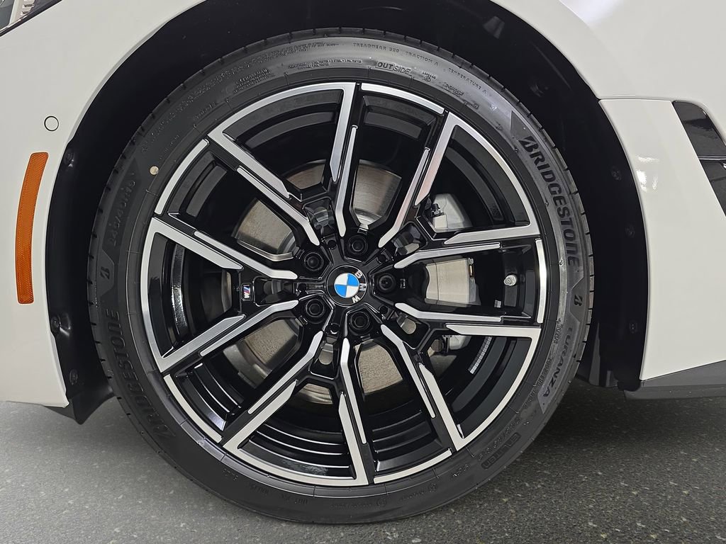 New 2026 BMW i4 xDrive40i w/ M Sport Package AWD/4WD image 32