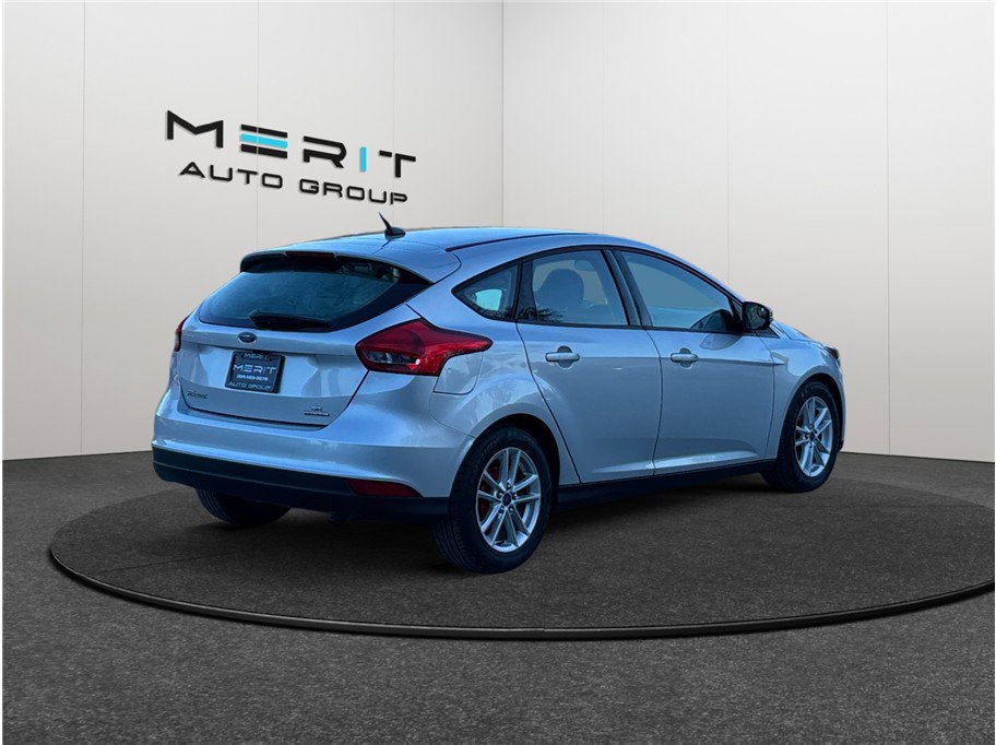 Used 2015 Ford Focus SE image 9