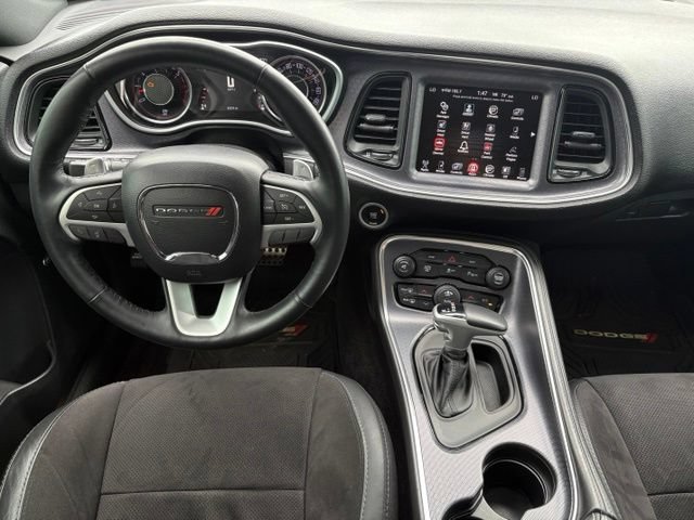 Used 2016 Dodge Challenger R/T Scat Pack w/ Leather Interior Group RWD image 3