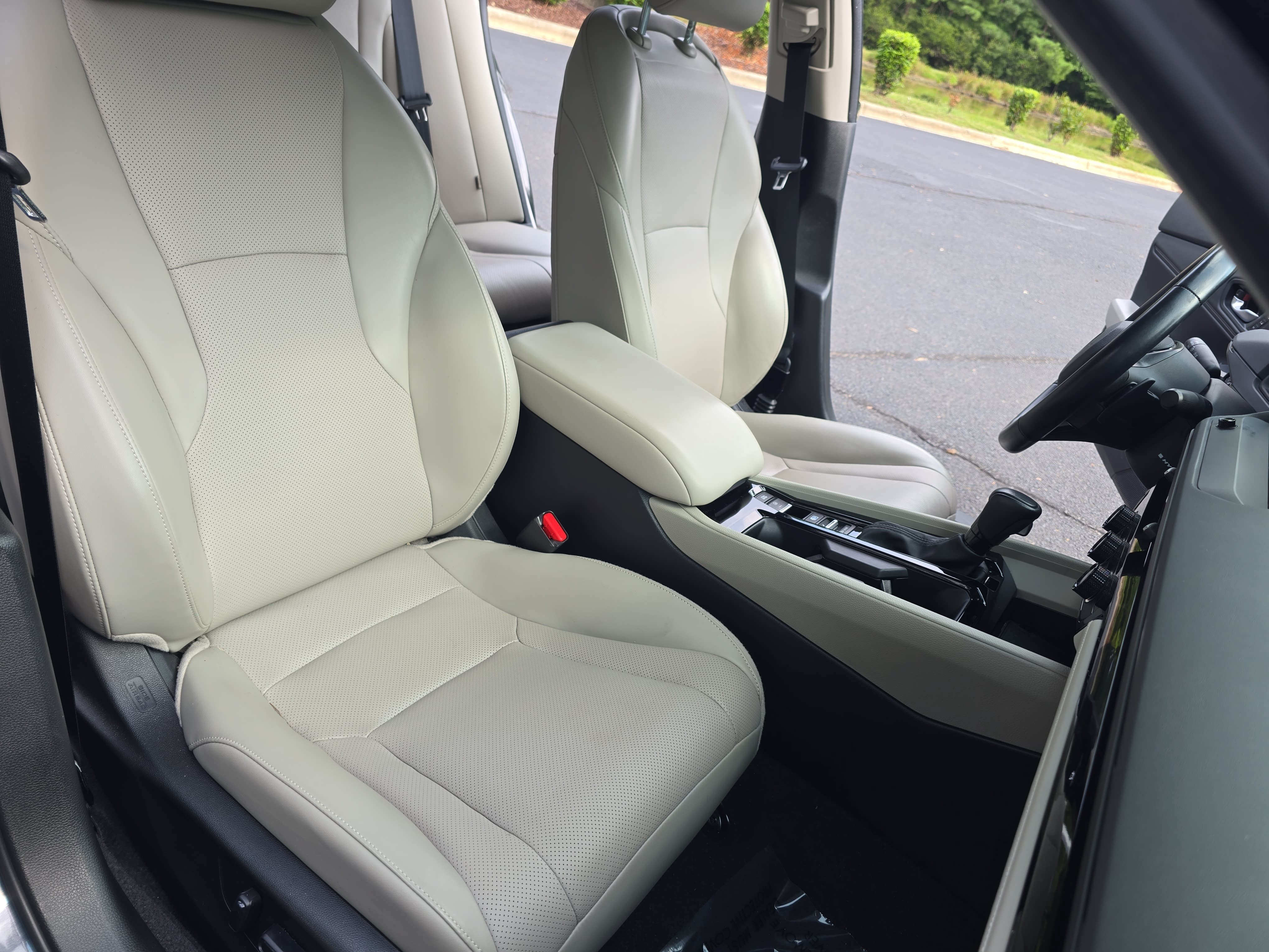 Certified 2024 Honda Accord EX-L image 10