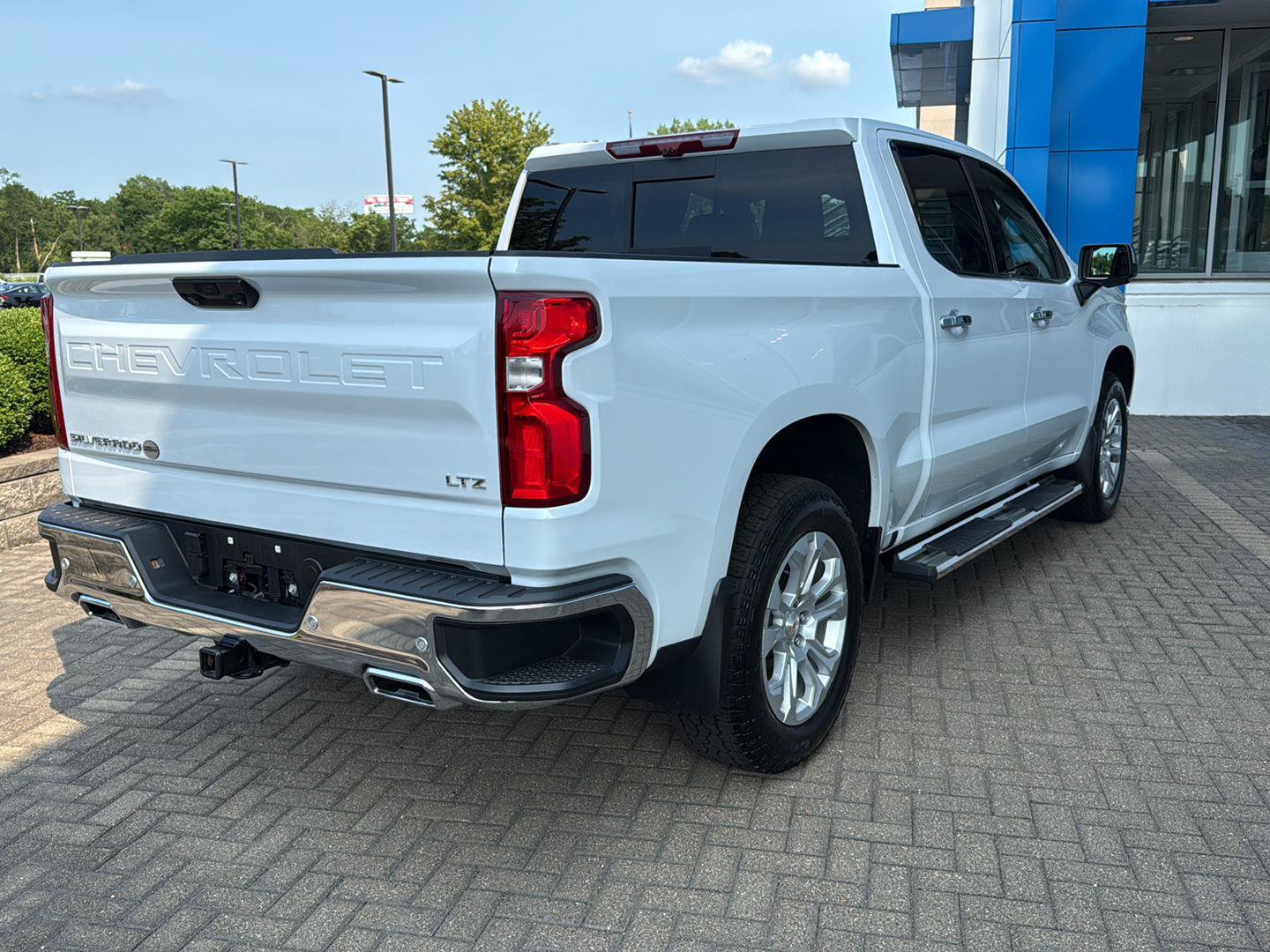 Used 2026 Chevrolet Silverado 1500 LTZ w/ LTZ Premium Package AWD/4WD image 5