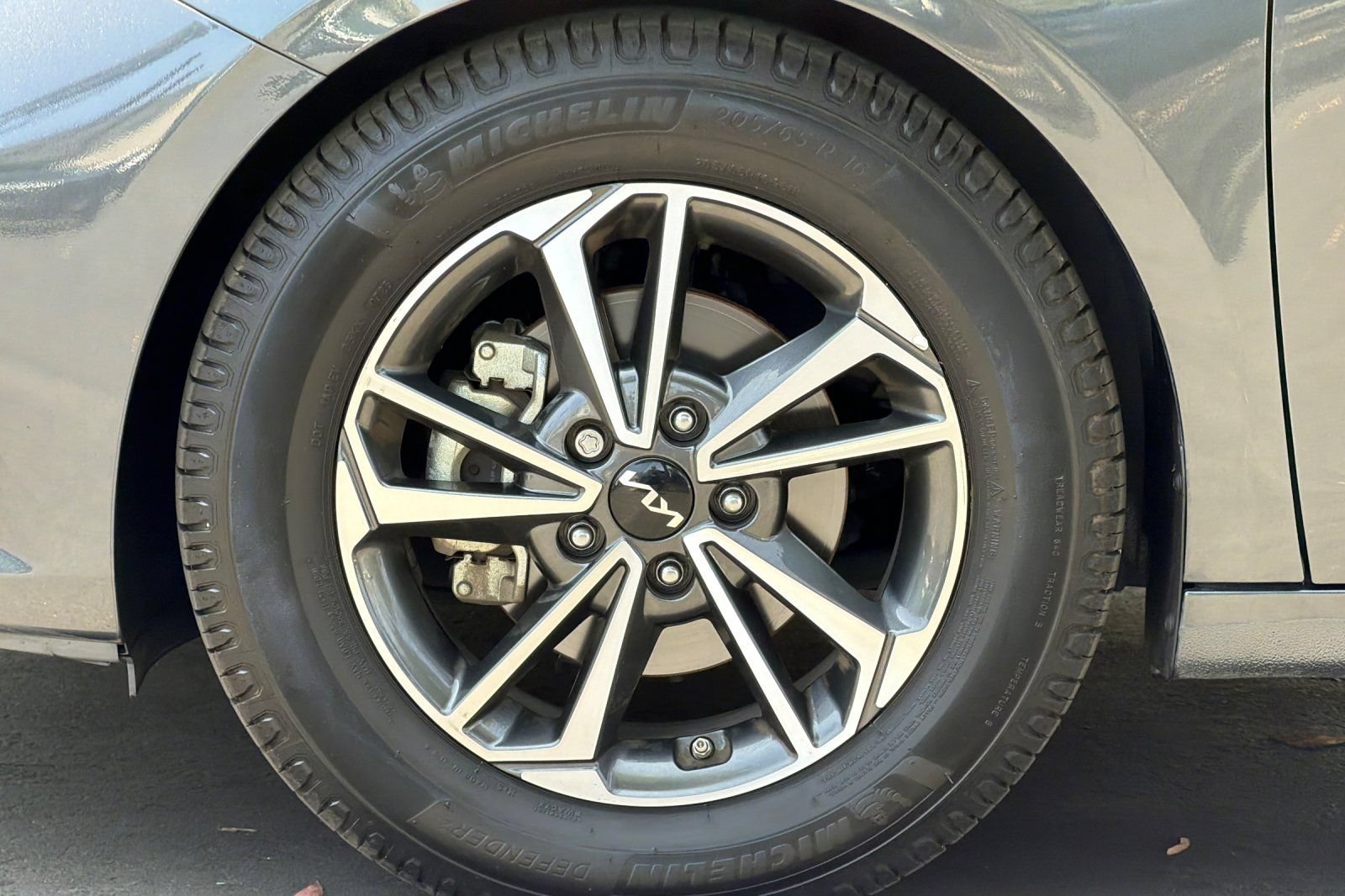 Used 2024 Kia Forte LXS FWD image 25