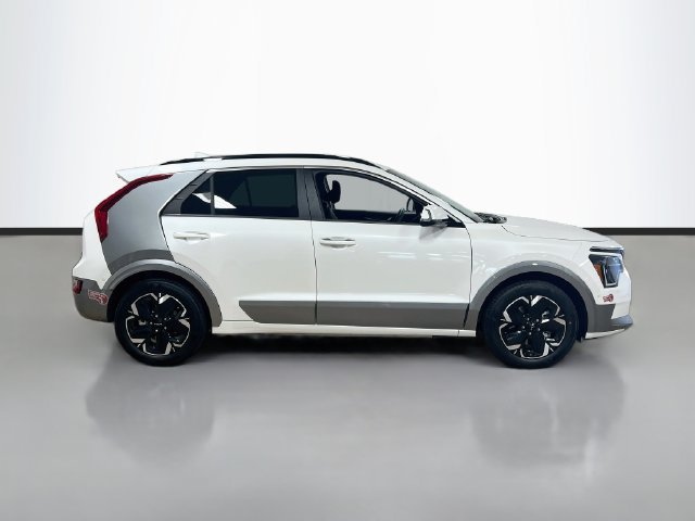 Certified 2023 Kia Niro Wave FWD image 8