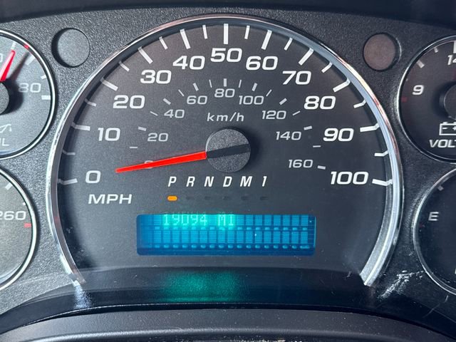 Used 2024 Chevrolet Express 2500 Work Van image 11