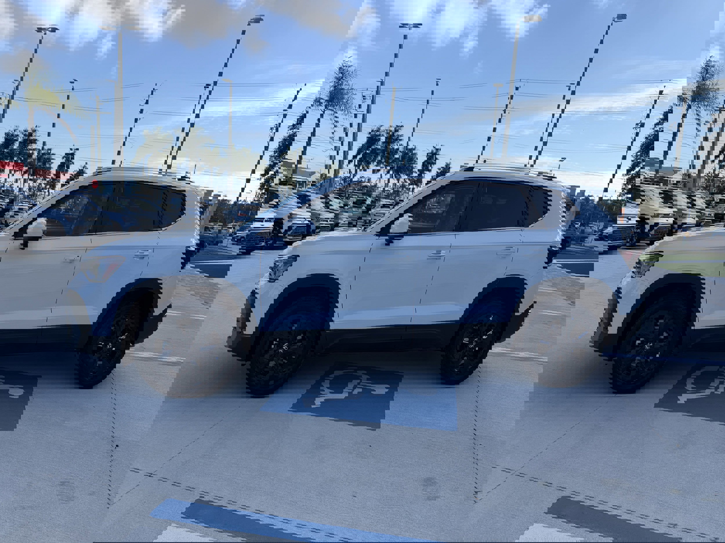 New 2026 Volkswagen Taos SE image 6