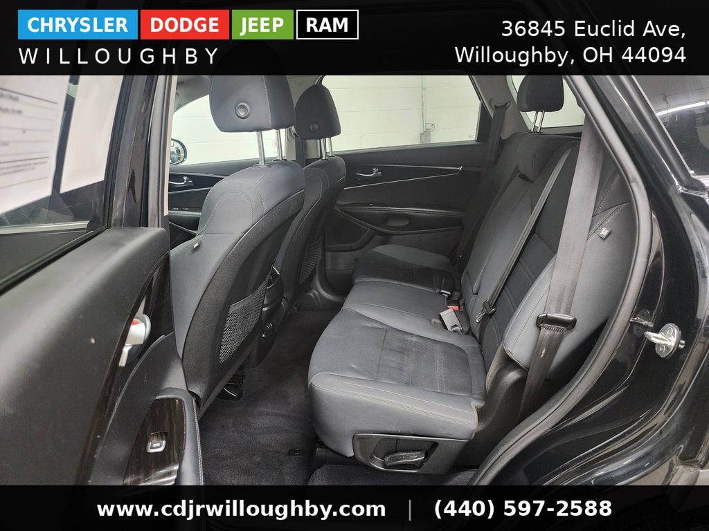 Used 2020 Kia Sorento LX FWD image 26