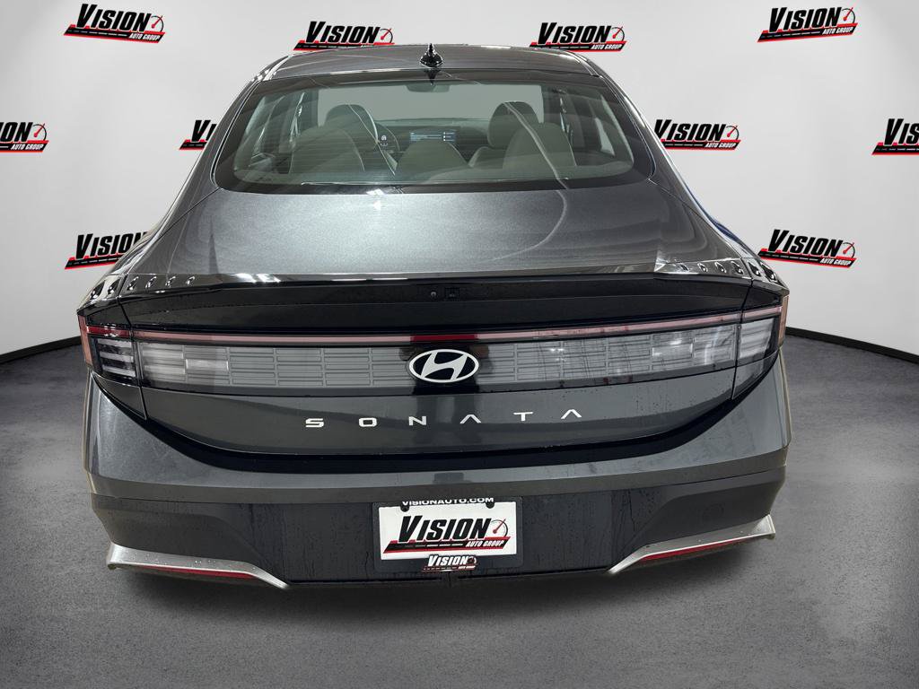 New 2026 Hyundai Sonata SE FWD image 4