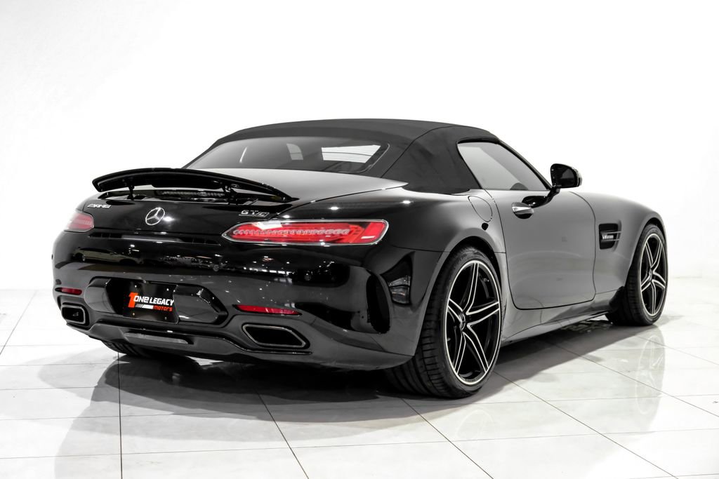 Used 2018 Mercedes-Benz AMG GT C w/ AMG Interior Night Package image 5