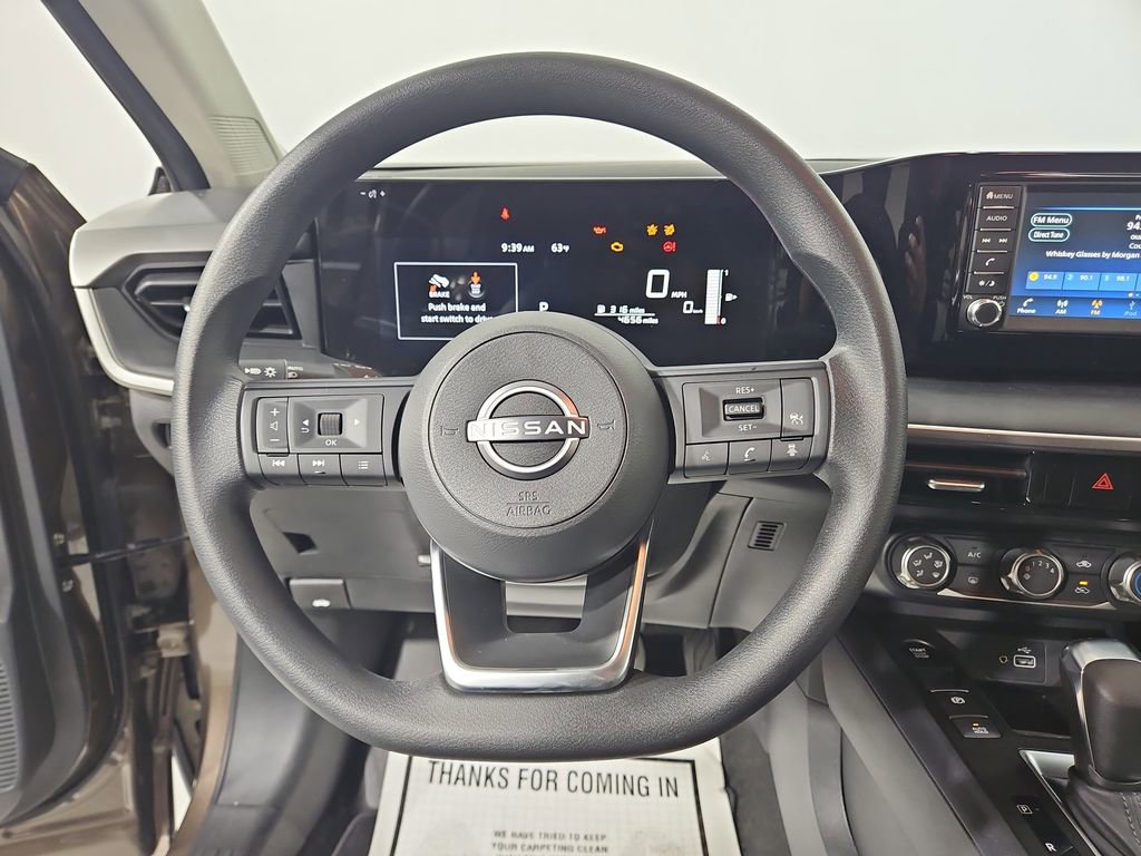 Certified 2025 Nissan Kicks S image 16