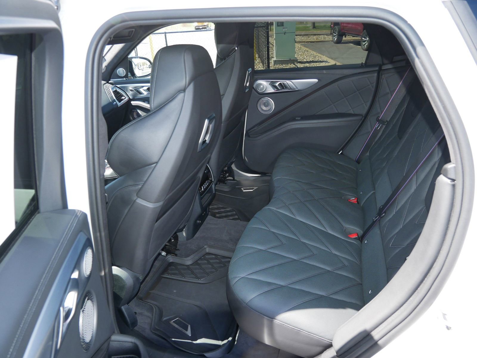 Used 2023 BMW XM AWD/4WD image 11