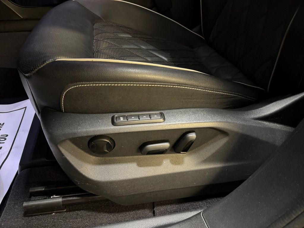 Used 2024 Volkswagen Atlas SEL Premium R-Line image 13