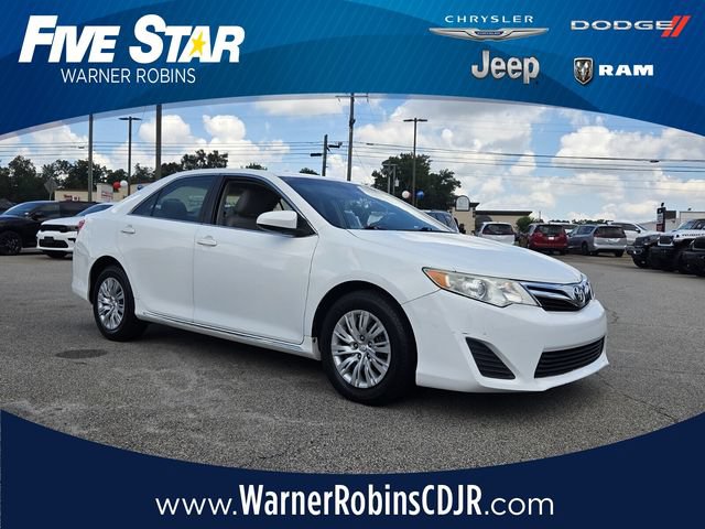 Used 2014 Toyota Camry LE FWD video 1