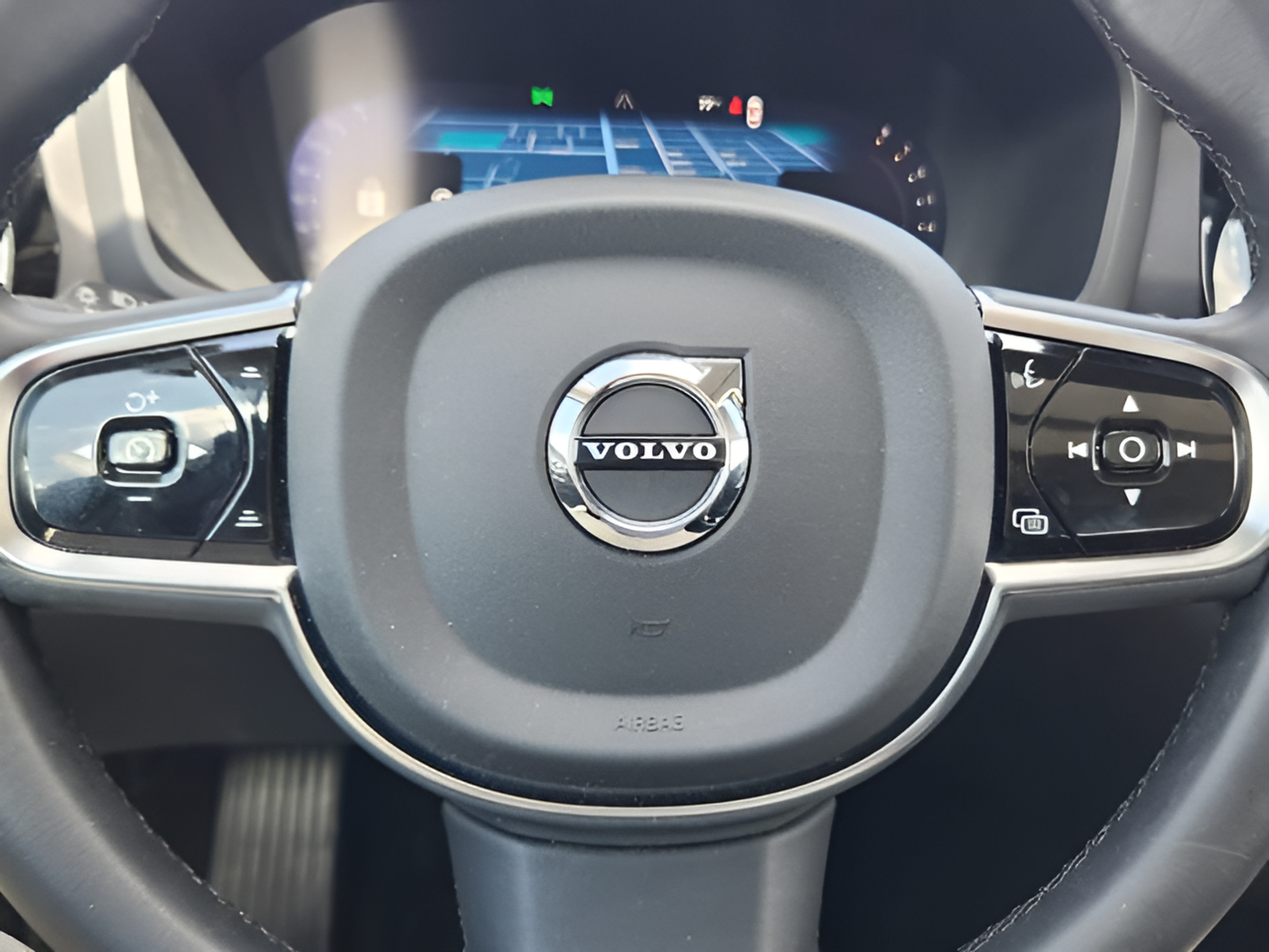 Used 2024 Volvo S60 B5 Plus FWD image 9