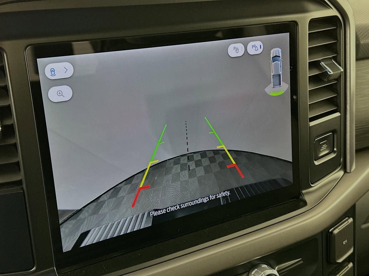 Used 2025 Ford F150 XLT w/ Equipment Group 301A Standard image 15