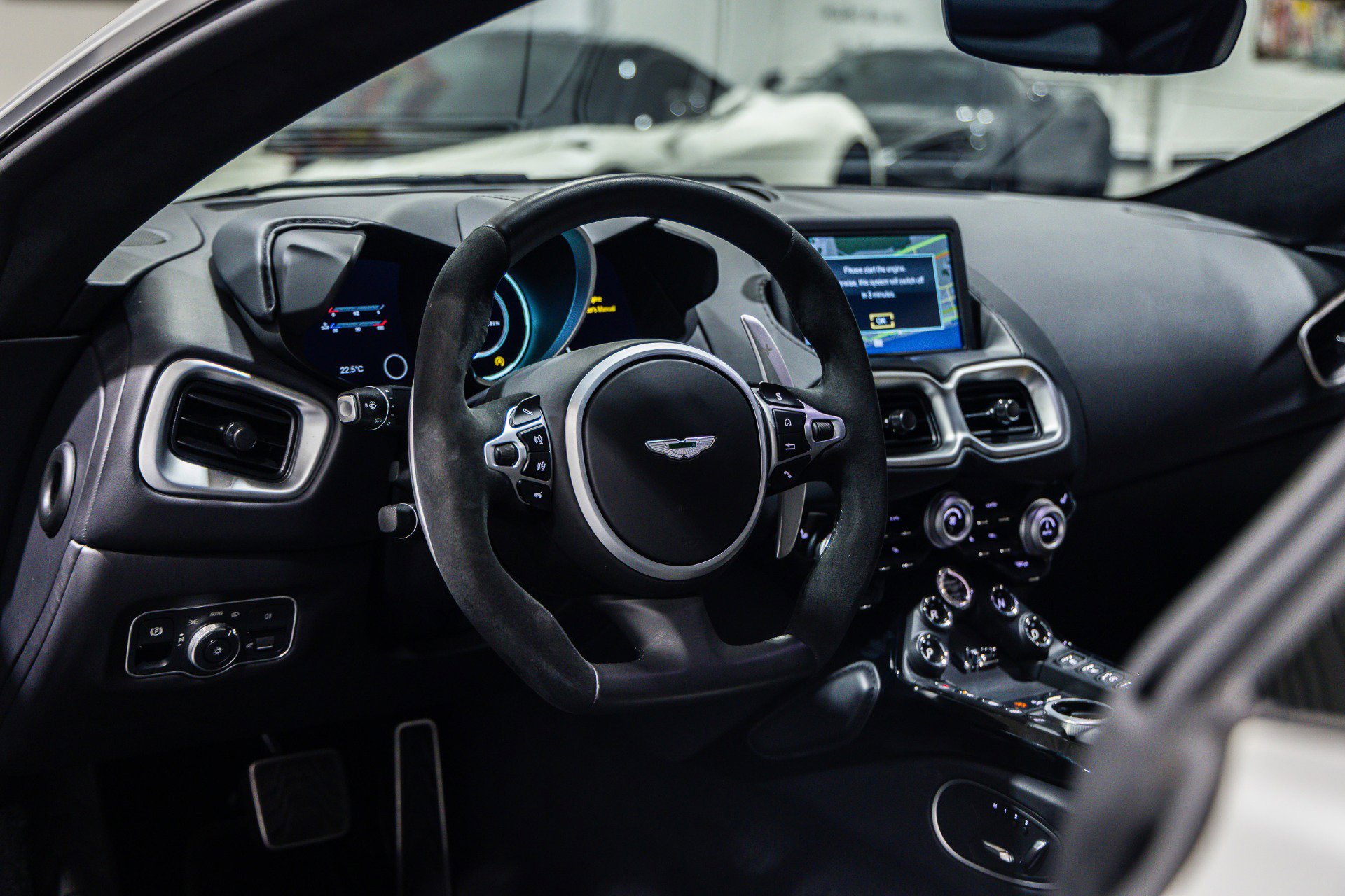 Used 2023 Aston Martin V12 Vantage image 19