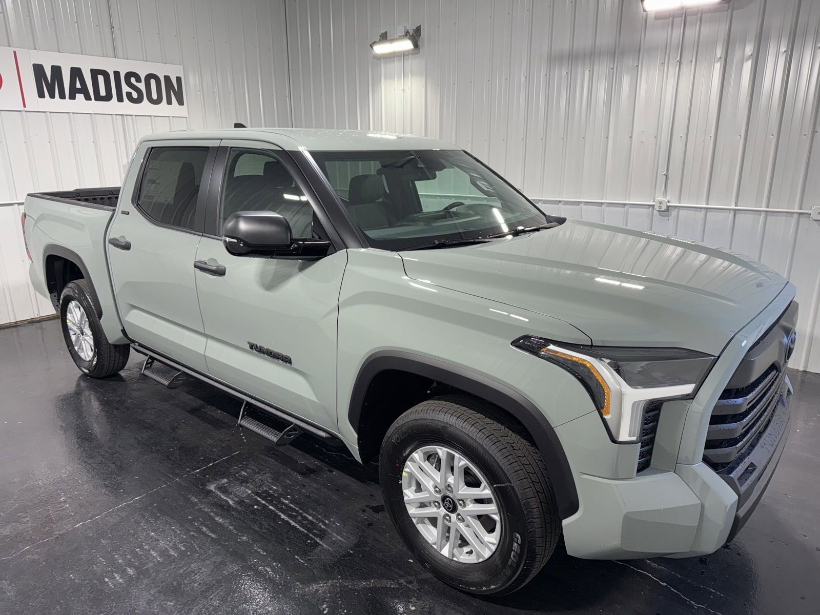 New 2026 Toyota Tundra SR5 w/ SR5 Convenience Package AWD/4WD image 4