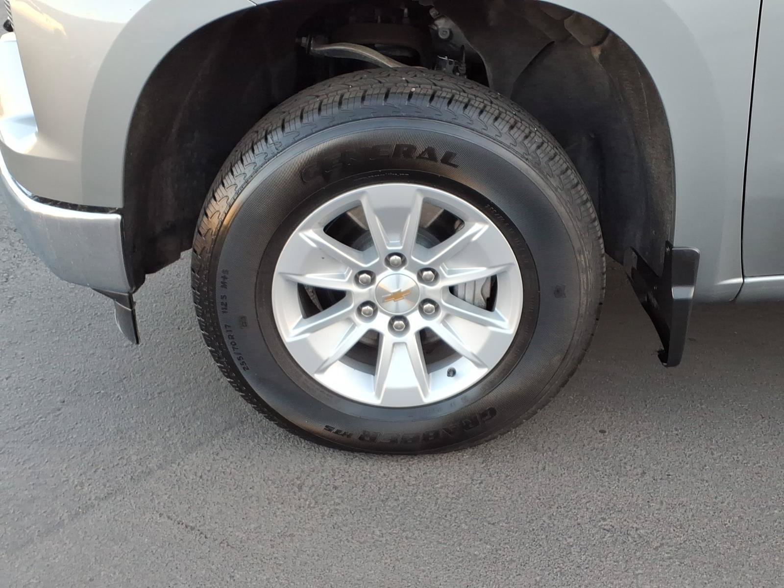 Used 2025 Chevrolet Silverado 1500 LT w/ LPO, Liner Protection Package AWD/4WD image 9
