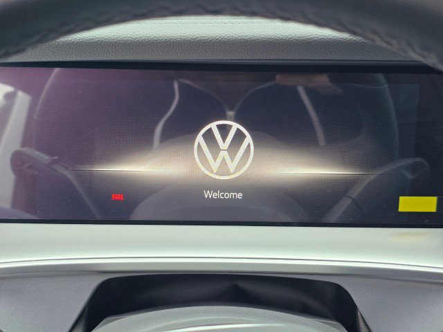 New 2025 Volkswagen Tiguan SE R-Line image 40