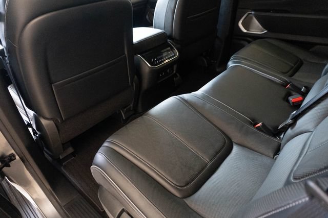 Used 2025 INFINITI QX80 Sensory AWD/4WD image 26