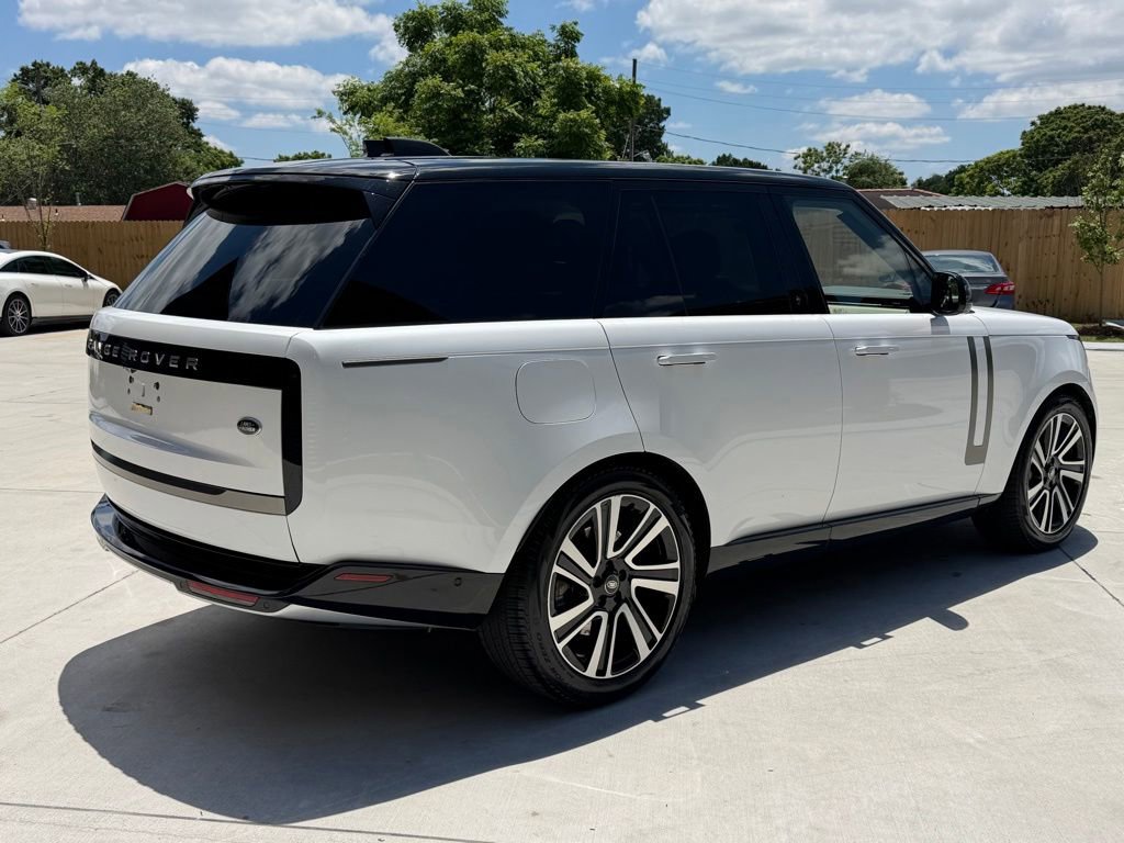 Used 2023 Land Rover Range Rover SE AWD/4WD image 5
