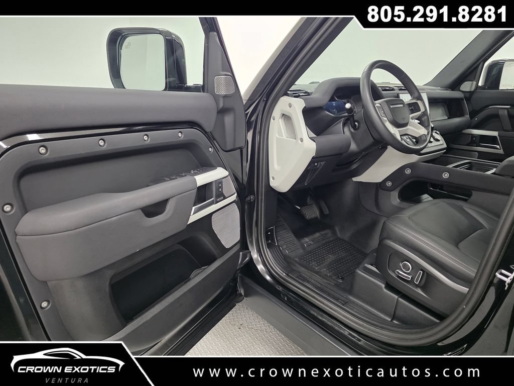 Used 2023 Land Rover Defender 130 SE AWD/4WD image 22