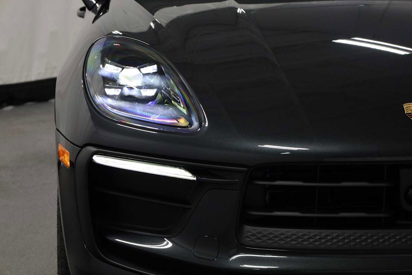 New 2026 Porsche Macan image 14