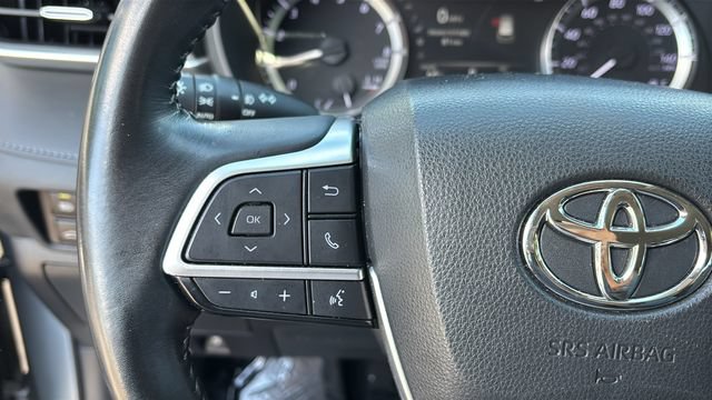 Used 2023 Toyota Highlander LE FWD image 22