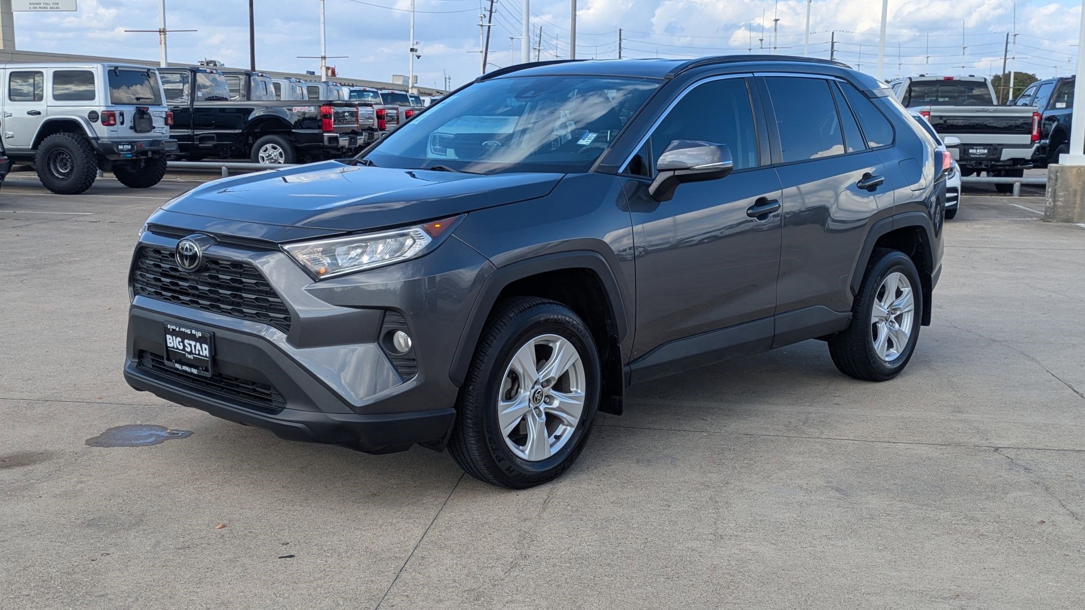 Used 2021 Toyota RAV4 XLE image 8
