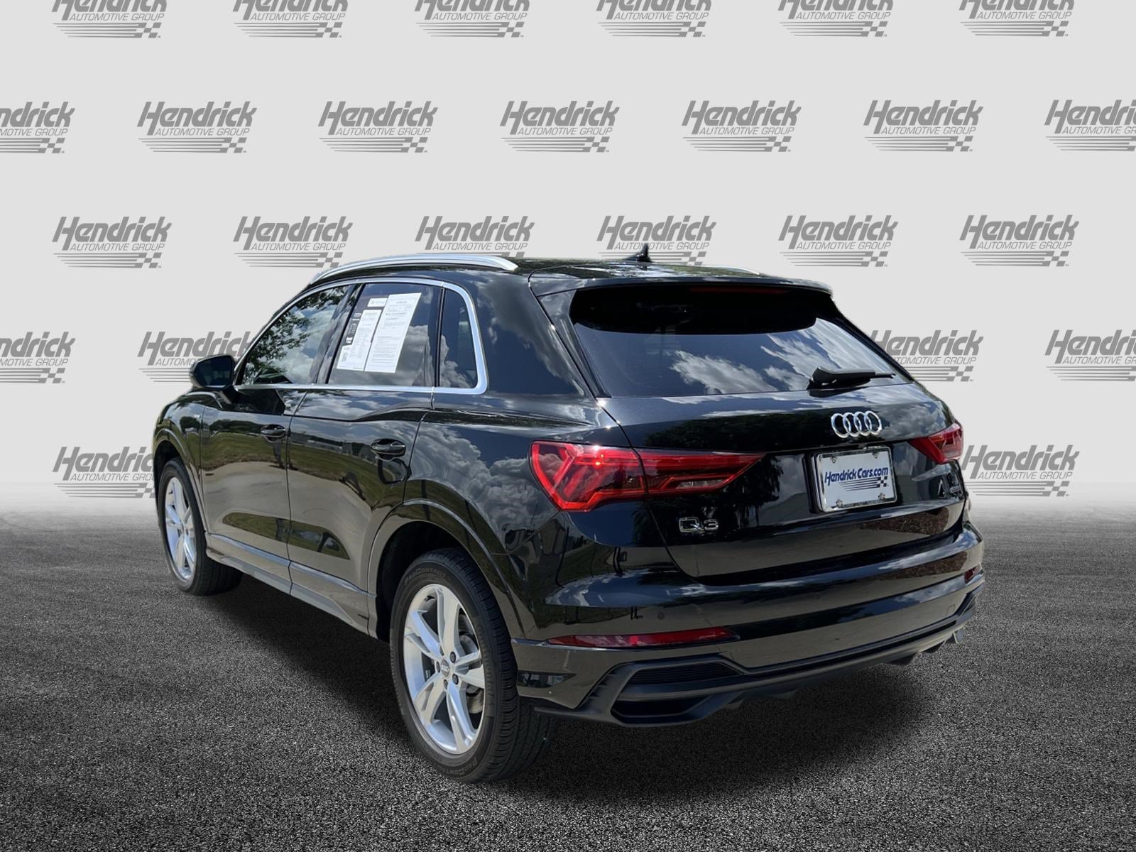 Used 2020 Audi Q3 2.0T Premium w/ Convenience Package AWD/4WD image 7