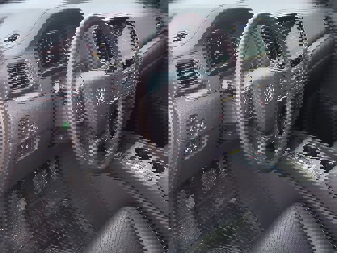 Used 2025 Honda Passport EX-L image 2