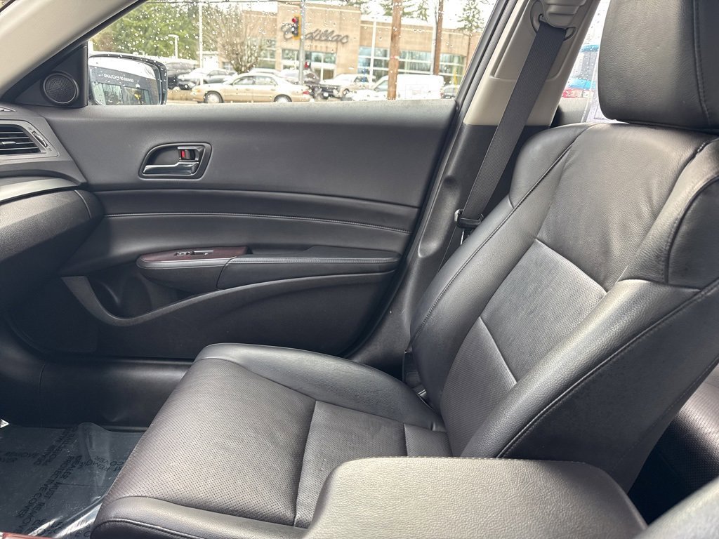 Used 2013 Acura ILX w/ Technology Package image 25