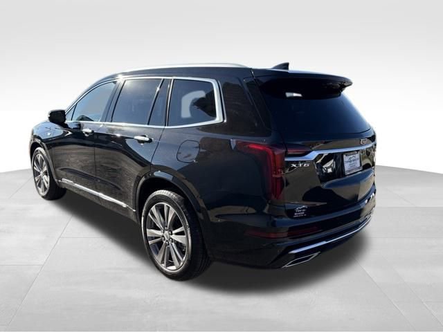 Used 2025 Cadillac XT6 Premium Luxury image 7