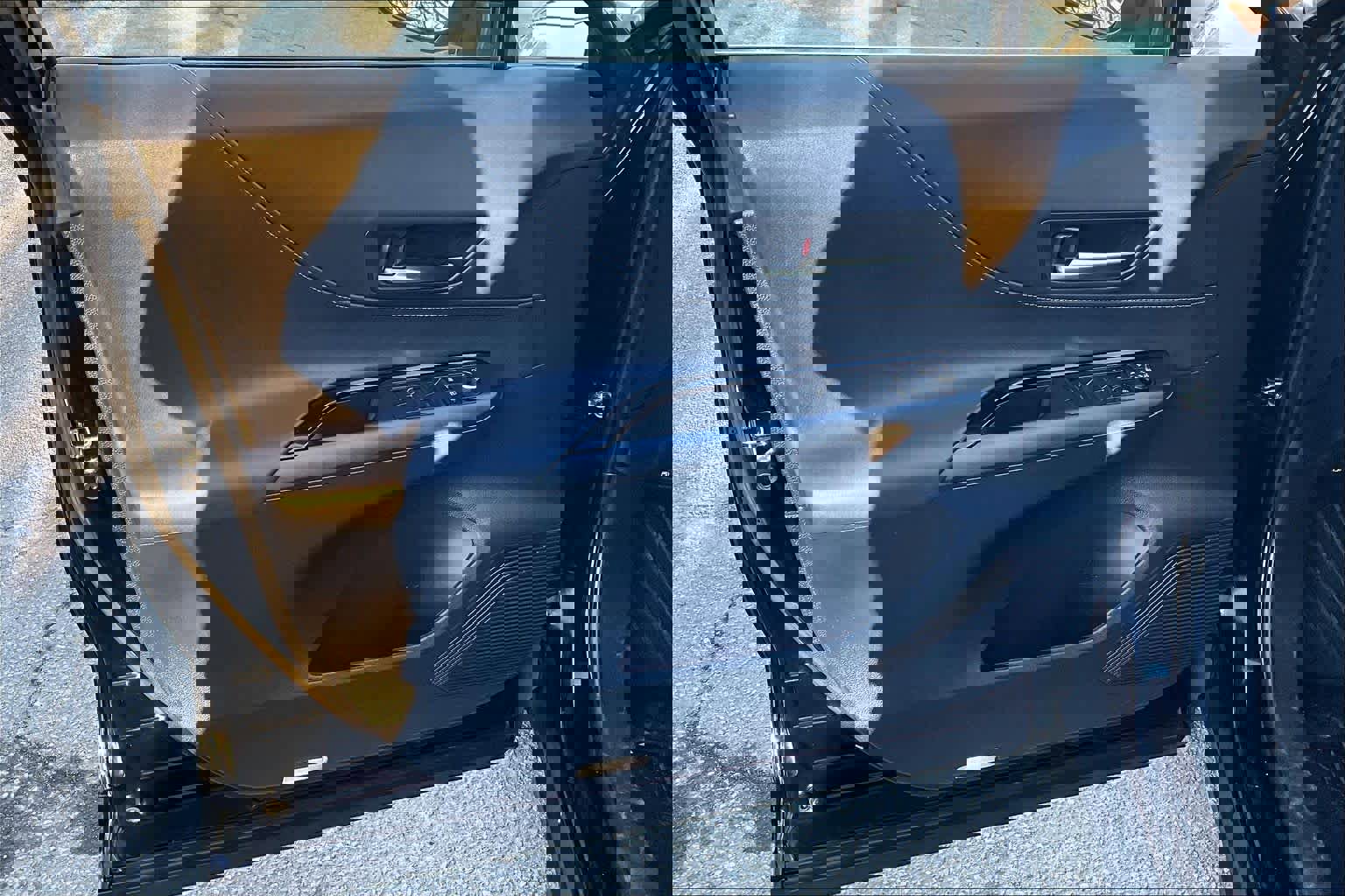 Certified 2024 Toyota Venza LE image 20