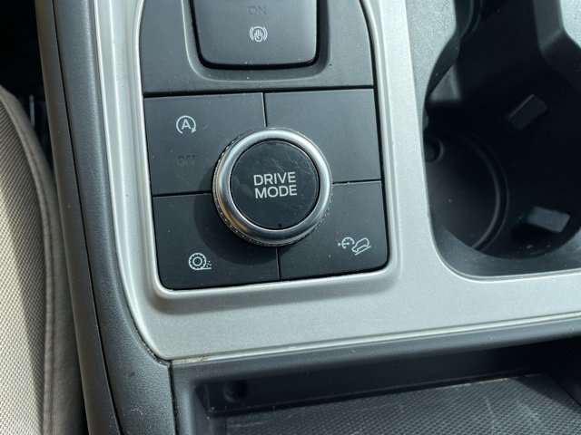 Used 2023 Ford Explorer XLT AWD/4WD image 43