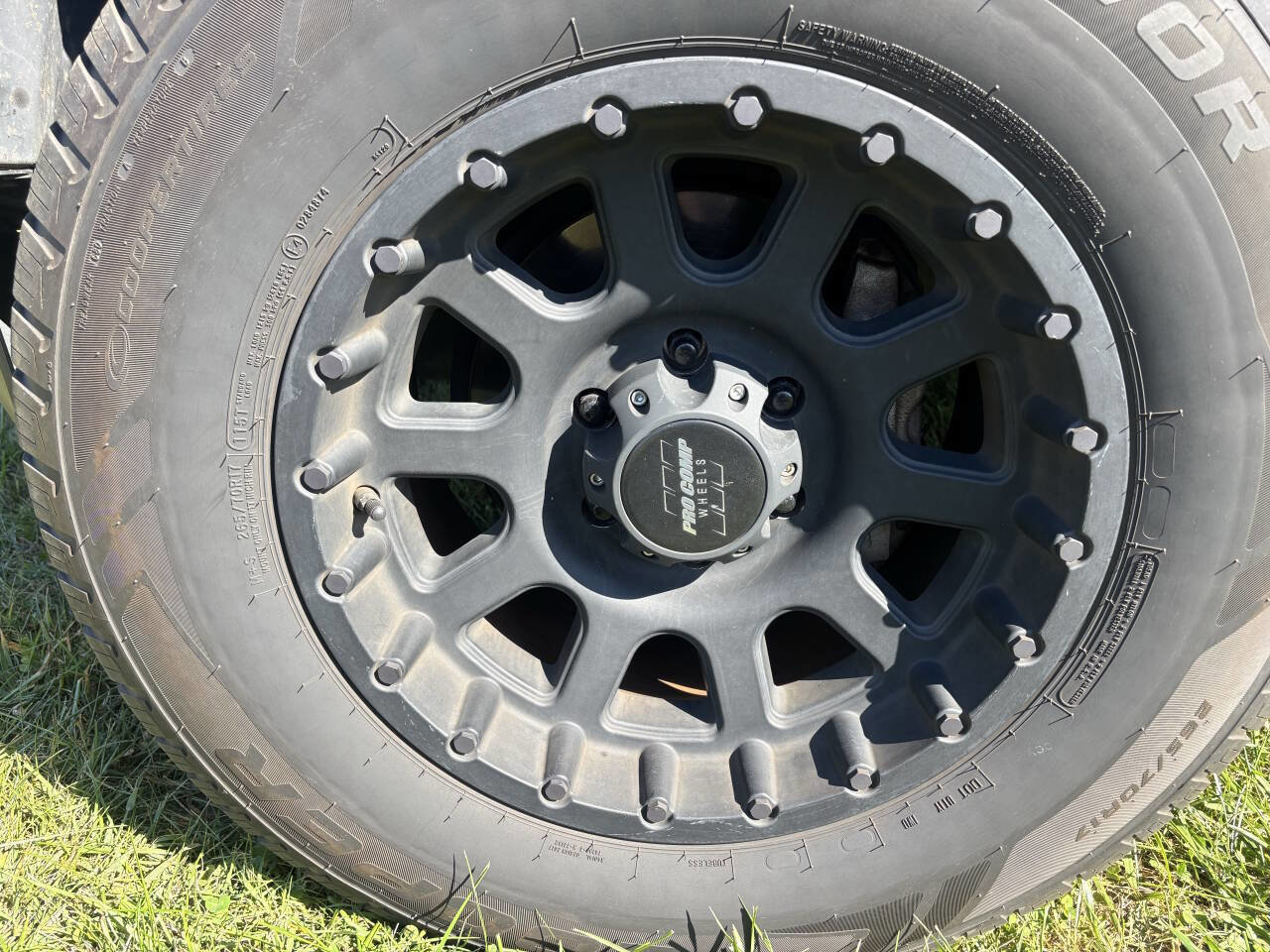 Used 2019 Toyota Tacoma SR image 27