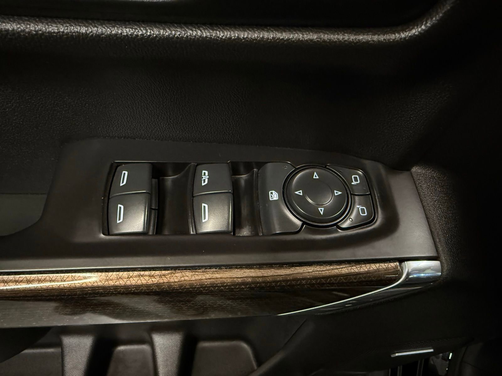 Used 2020 Chevrolet Silverado 1500 RST w/ All-Star Edition image 10